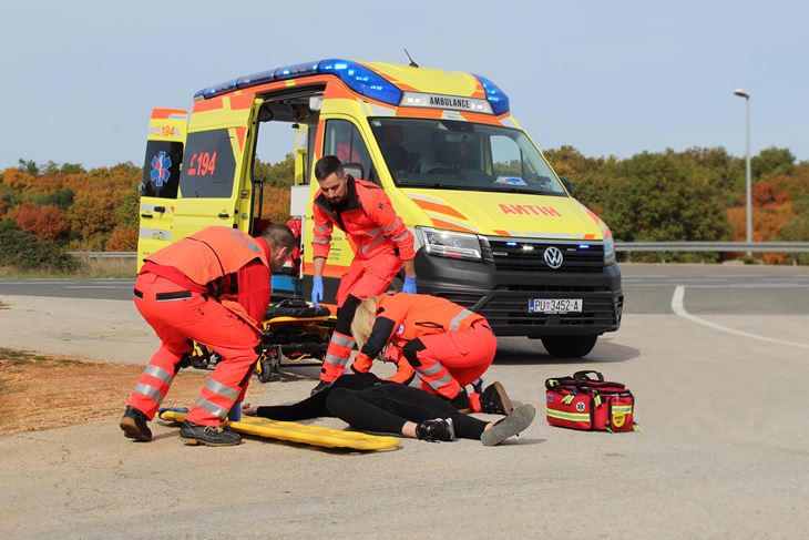 Hitna pomoc, nesreca, unesreceni, ozlijedjeninastavni zavod za hitnu medicinu istarske zupanije (izvor)