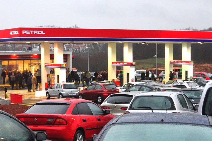 Petrol, ilustracija