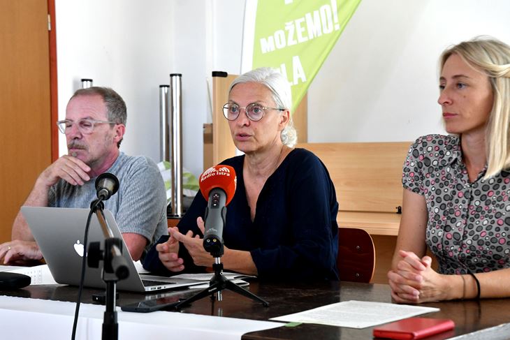Možemo! Pula: Noel Mirković, Dušica Radojčić i Ana Fonović (snimio Milivoj MIJOŠEK)