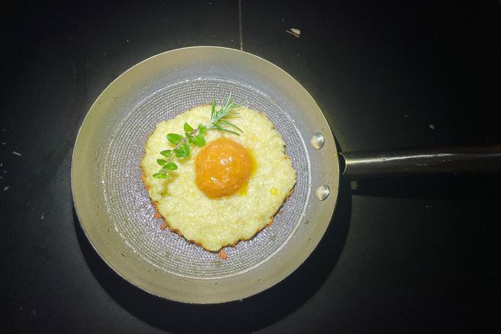 Krema od celera i batata "alla jaje na oko"