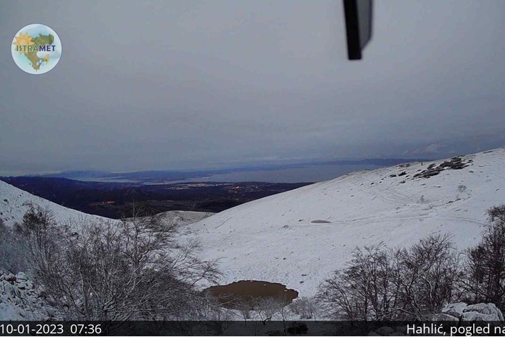 Hahlić, pogled na Kvarner, jutros u 6.36 sati (Foto: Istramet webcam)
