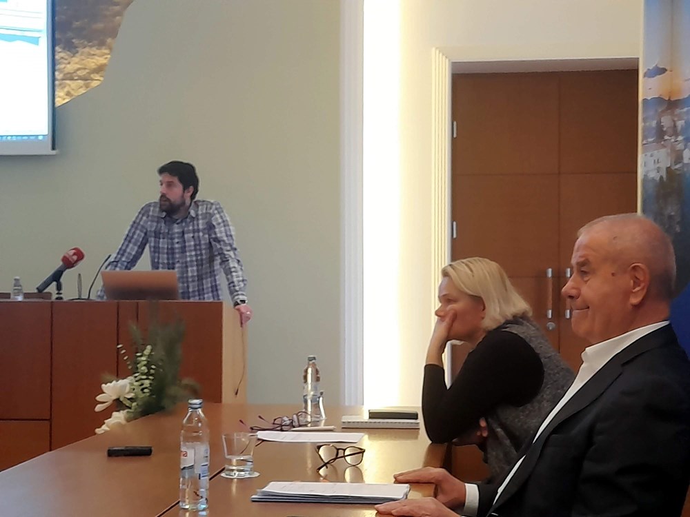 Tedi Zgrablić, Suzana Jašić, Miro Mirković (snimio Anđelo DAGOSTIN)
