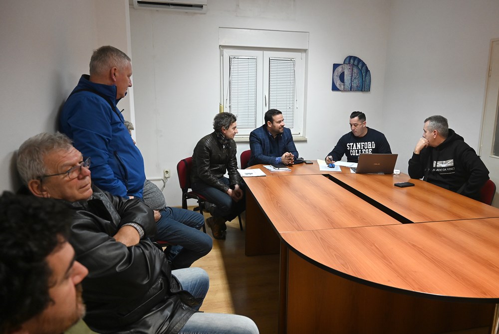 Najveći Mjesni odbor s najmanjim prostorom (snimio Danilo MEMEDOVIĆ)