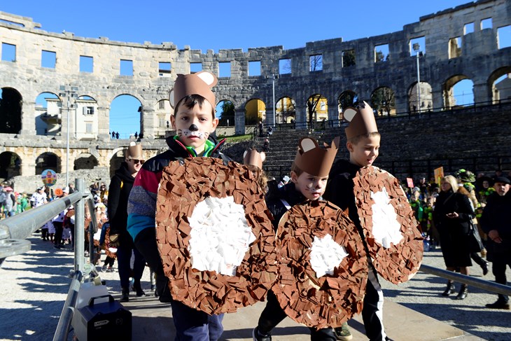 Dječji karneval u Areni (Arhiva)