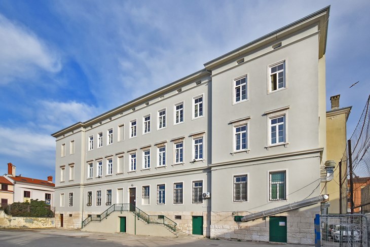 Učenički dom (Snimio Duško MARUŠIĆ ČIČI)