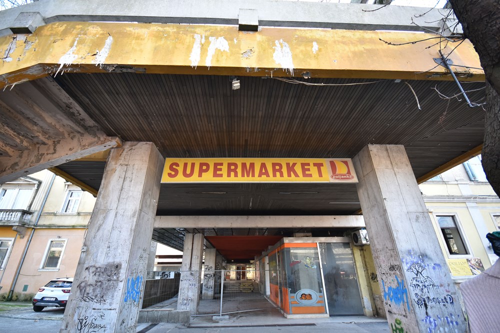 Prostor robne kuće u centru Pule (snimio Duško MARUŠIĆ ČIČI)