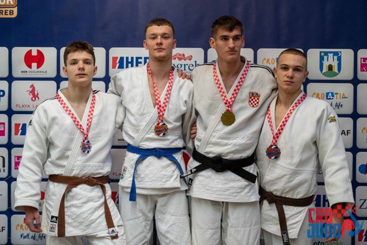 ZLATO I SREBRO - Paolo Krajcar (drugi slijeva) i Edvard Radolović (prvi slijeva)