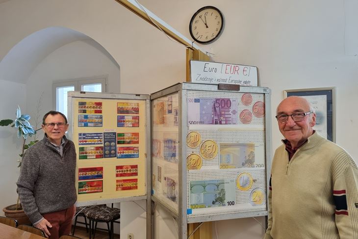 Autor izložbe Silvano Jelenić i predsjednik pulskog SUH-a Lučo Pavletić  (snimila Doria MOHOROVIĆ)