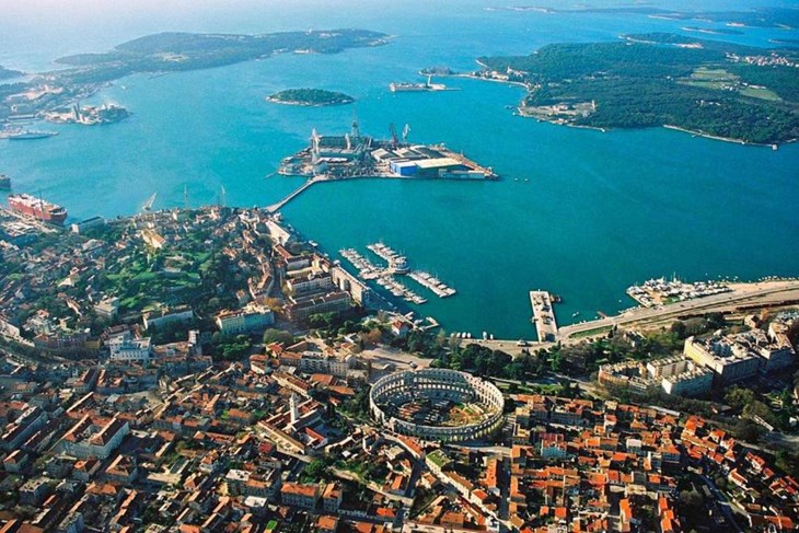 Pulska luka - jedna od najzaštićenijih na Jadranu