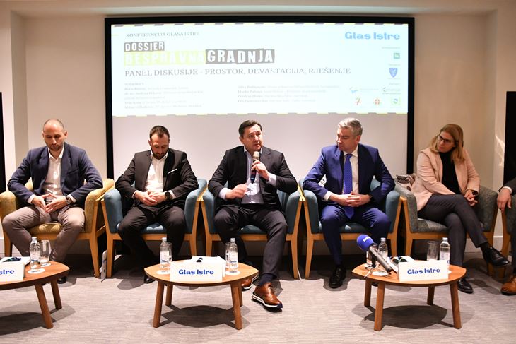 Glavni državni inspektor Andrija Mikulić i istarski župan Boris Miletić (Snimio Milivoj Mijošek)