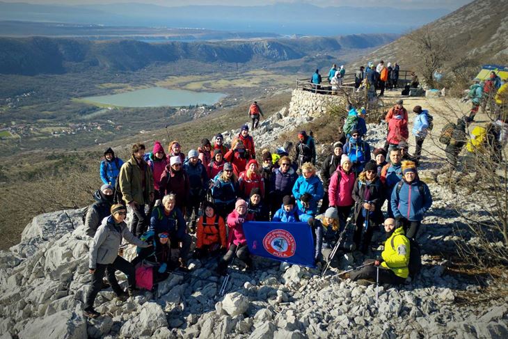 Na vidikovcu Pridva, na 573 metra nad morem - u podnožju Drvenik i Tribalj te akumulacijsko jezero hidroelektrane Vinodol (Snimila Jelica Fiorido)