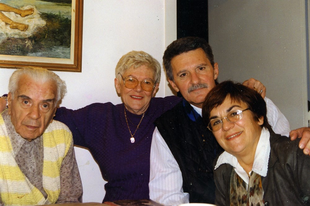 Dunja i Oto Širec s Josipom i Marijanom Crnobori u Zagrebu uoči Božića 1999.