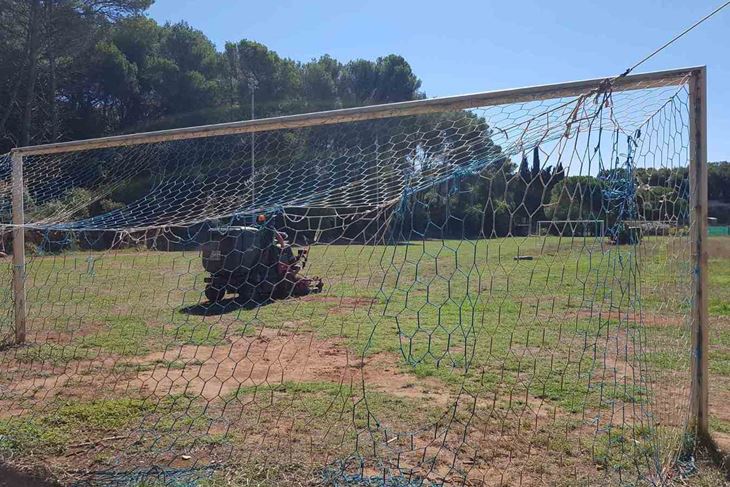 Nogometno igralište na Valkanama (foto: Mirjana VERMEZOVIĆ IVANOVIĆ)