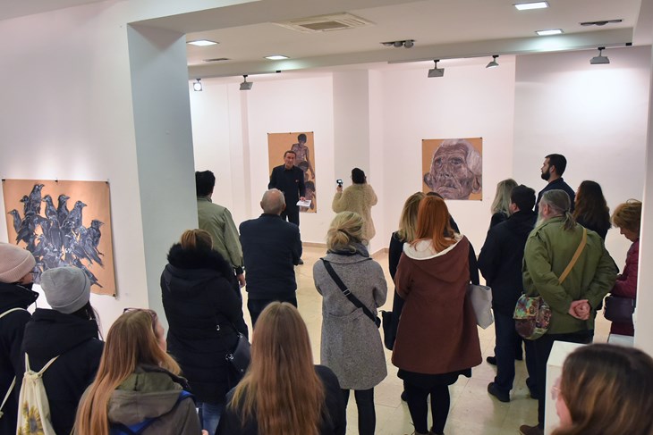 S jedne od izložbi u Galeriji HDLU-a Istre (Snimio Duško Marušić Čiči)