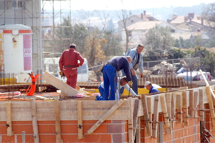 Vrlo je teško dobiti kvalificirane i stručne građevinske radnike (foto: Arhiva)