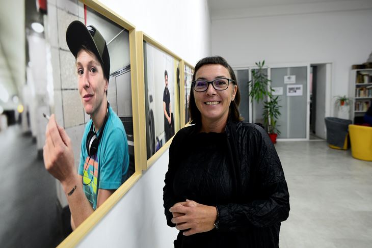  Nina Đurdević uz svoje radove (snimio: Dejan ŠTIFANIĆ)