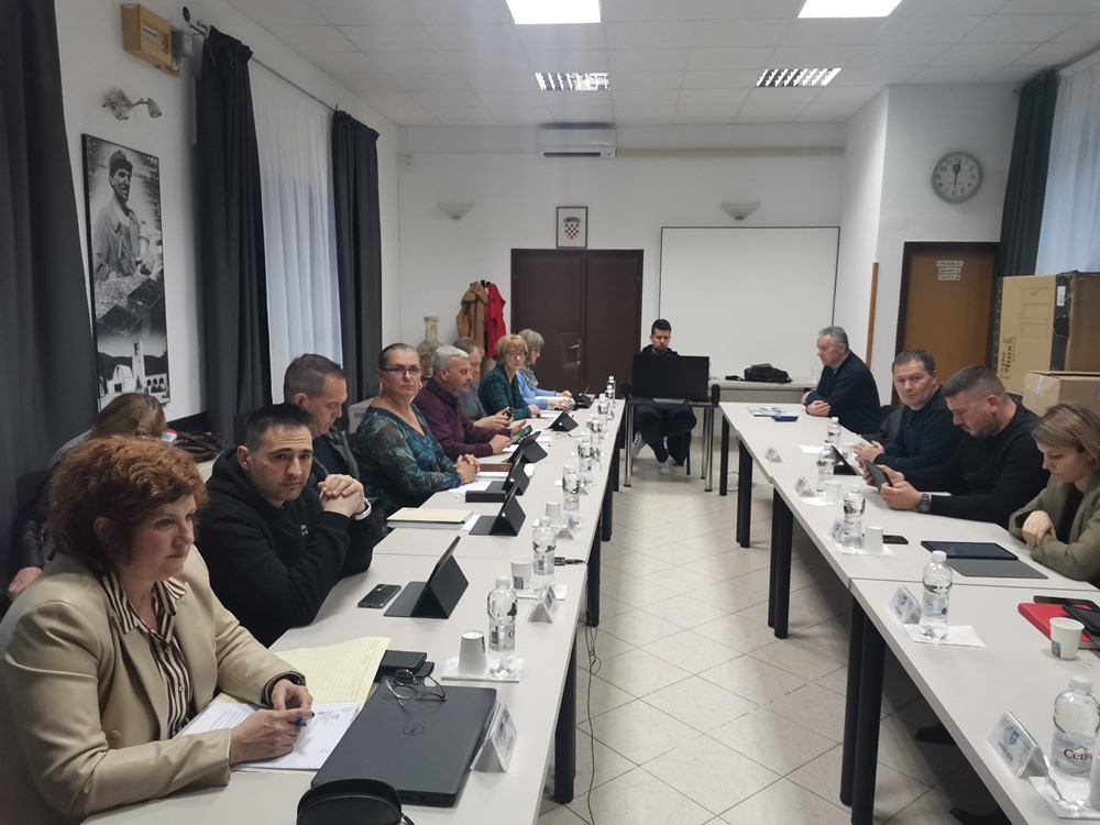Raško vijeće, prva lijevo načelnica Glorija Paliska (snimio Branko BIOČIĆ)