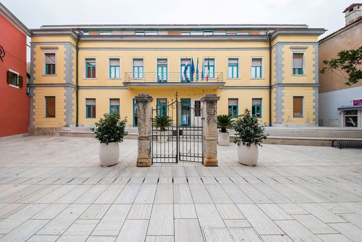 Umaška Gradska palača