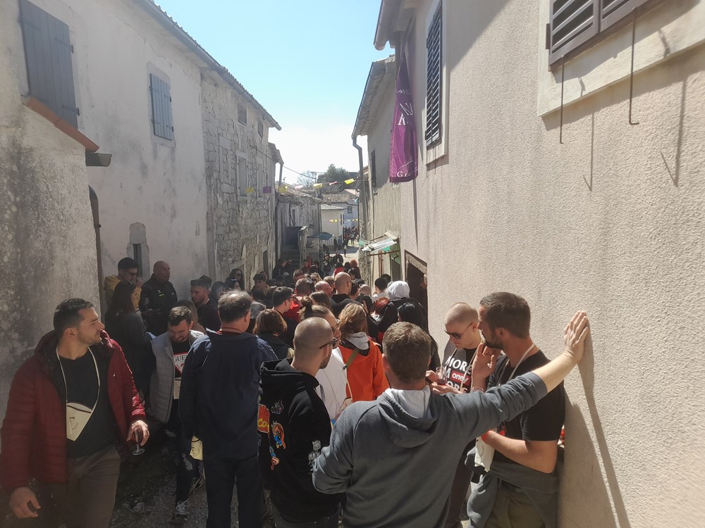 Smotra vina u Gračišću (snimio Anđelo DAGOSTIN)