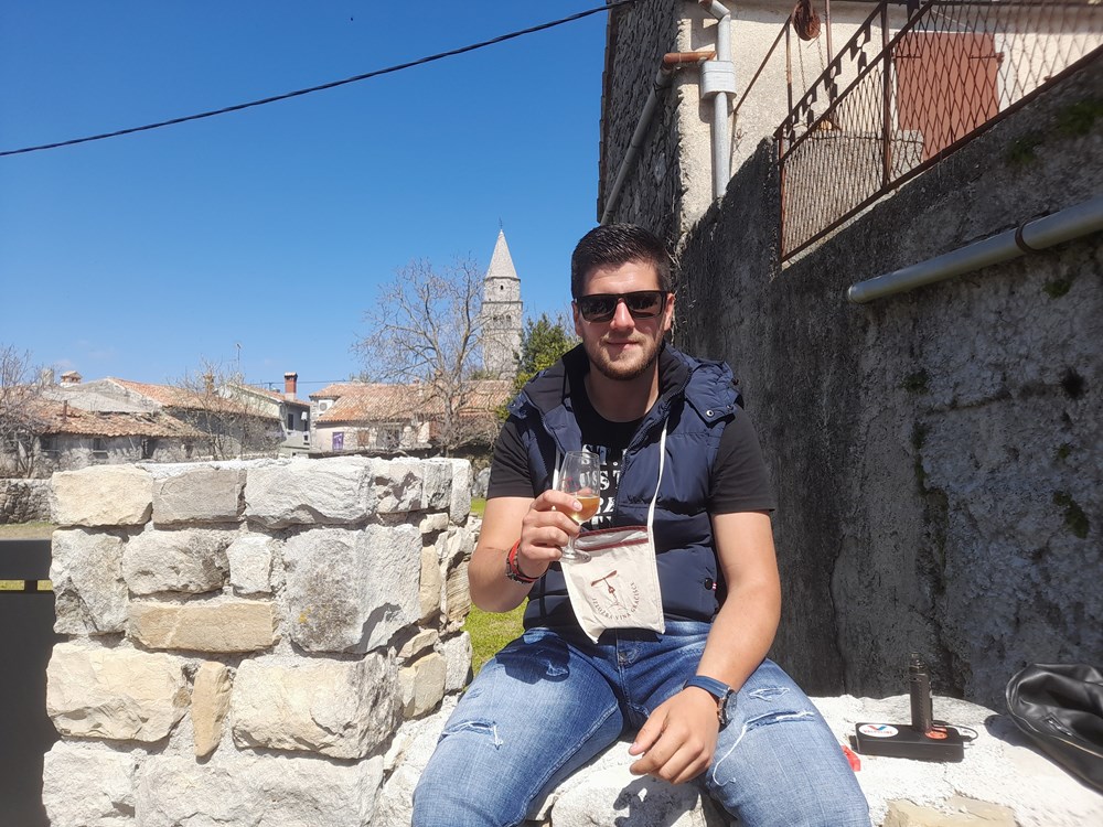 Smotra vina u Gračišću (snimio Anđelo DAGOSTIN)