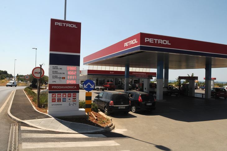 Uprata je izvršena u Petrolu u Vodnjanu (snimio Dejan ŠTIFANIĆ)