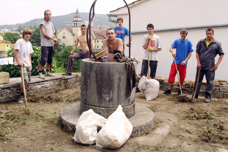 Jedna od eko akcija prethodnih godina na Buraju (Pazinština) (Snimio Anđelo Dagostin)