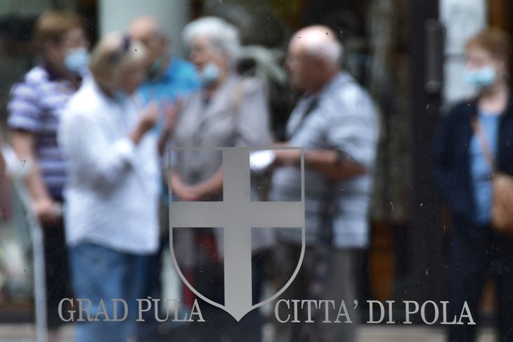 Penzije u Hrvatskoj među najnižima u Europi (Snimio Duško Marušić Čiči)