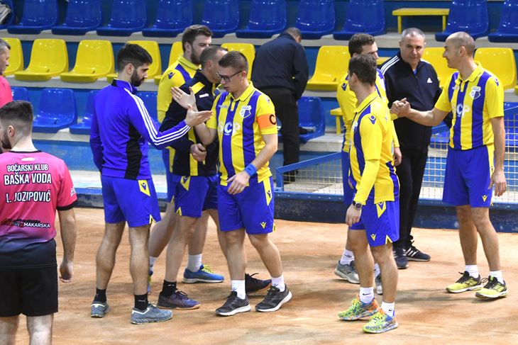 PLAVO-ŽUTI PRVACI HRVATSKE - Boćari Istre u dvoboju s Bistonom (Snimio Milivoj Mijošek)