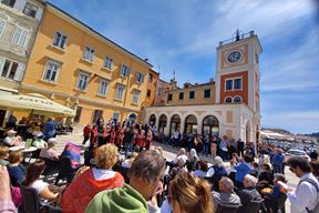 Cori Voci del Dese s dirigentom Matteom del Negrom (Snimila Tea Tidić)
