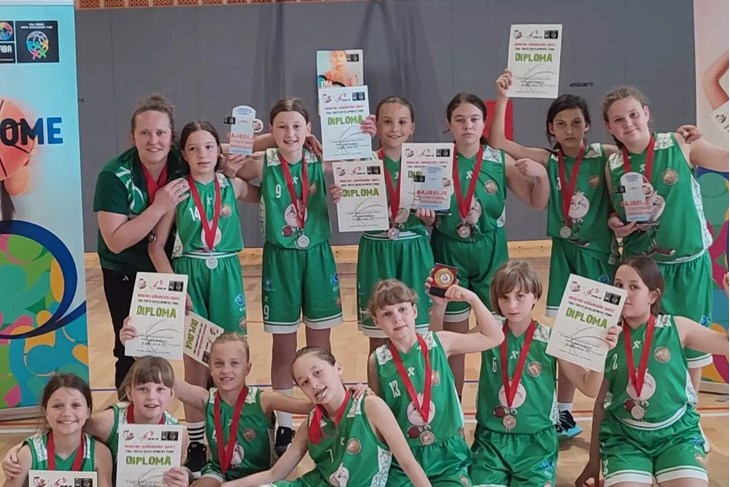 BRONČANE - U-11 ekipa Rovinja (snimio Ivica RADETIĆ)