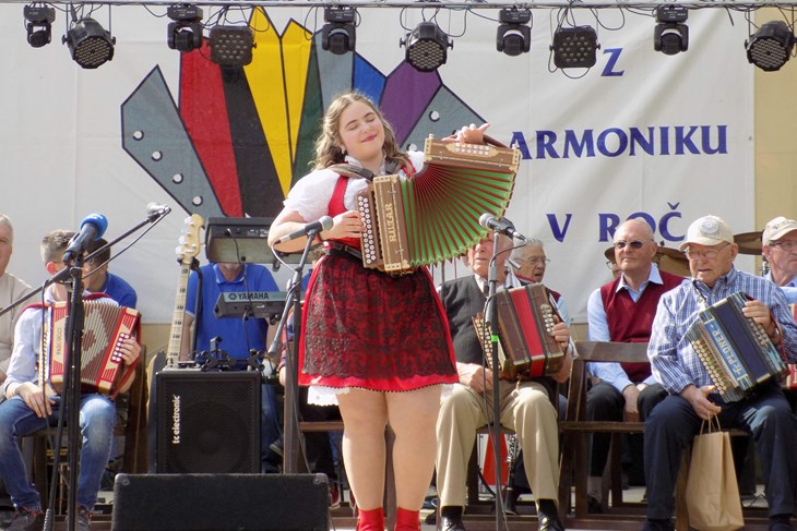 Vanessa Jakac na ročkoj pozornici (Snimila Gordana Čalić Šverko)