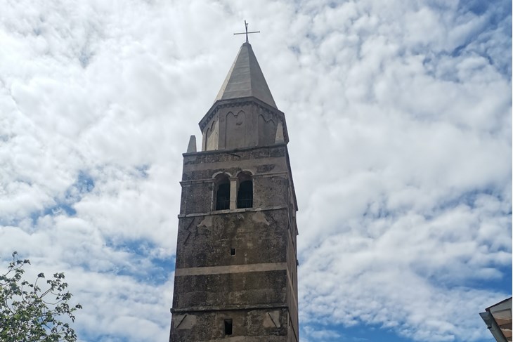 Zvonik sv. Justa na vrhu labinskog starog grada