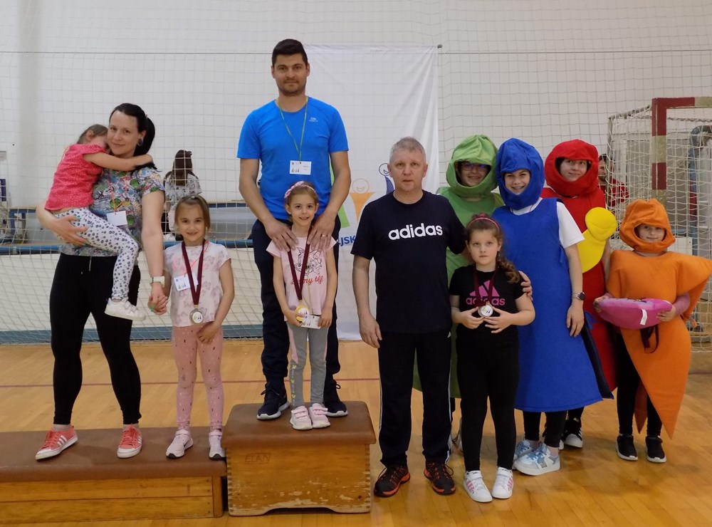 Pobjednici u igri Loptice  (Snimila Gordana Čalić Šverko)