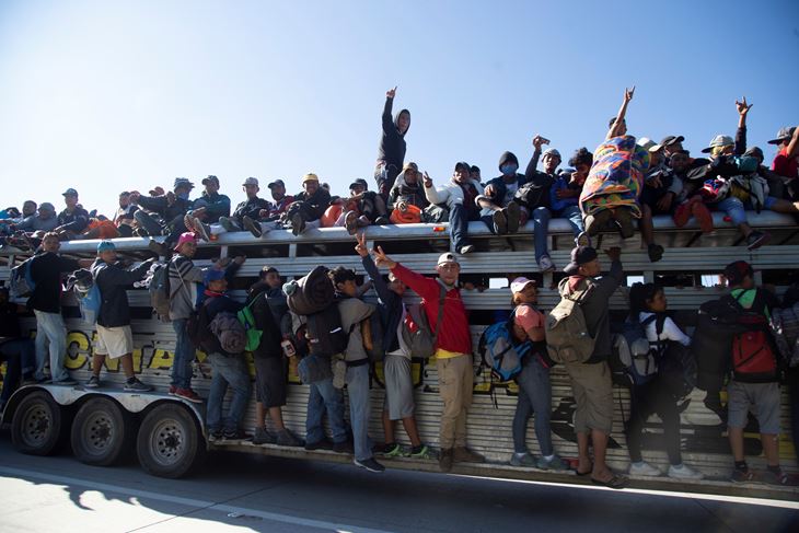 MEXICO CARAVAN MIGRANTS
epa07163429 Members of the second caravan of Central American migrants continue their march to the United States on roads in the state of Jalisco, Mexico, 13 November 2018. More than 9,000 Central American migrants divided into several caravans travel through Mexico to the United States, a month after the mass exodus began in Honduras. EPA/FRANCISCO GUASCO