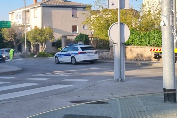 Prometna nesreća na križanju Radićeve i Rizzijeve ulice (Snimila čitateljica Glasa Istre)