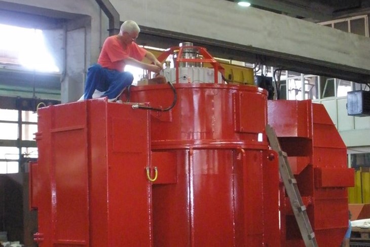 Fotografija iz zlatnih vremena, kada su radnici TESU-a izrađivali generatore