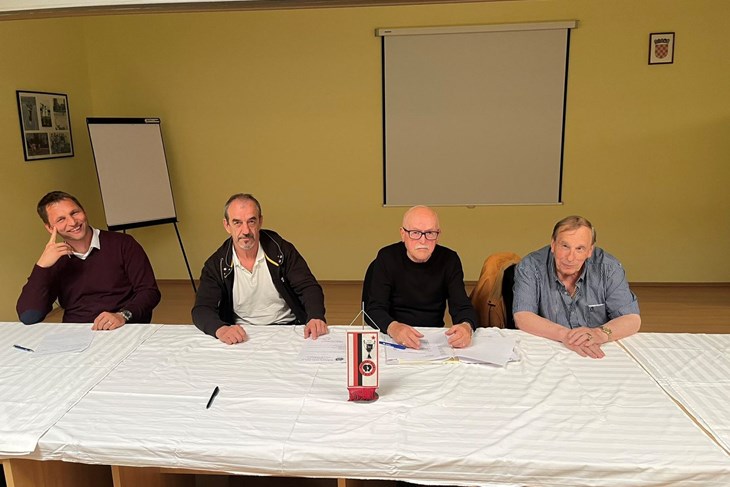 PREDSJEDNIK SA SURADNICIMA - Filip Banovac, Dorian Čalić, Miro Hlušička i Aldo Kantaruti