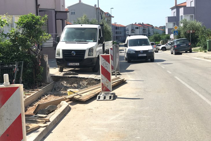 Uklonjen zid okućnice (snimio Paulo GREGOROVIĆ)