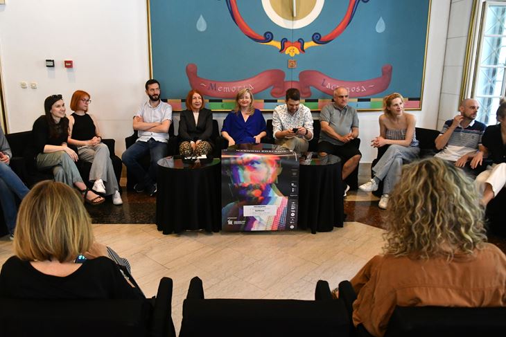 Dio tima predstave na konferenciji za novinare 