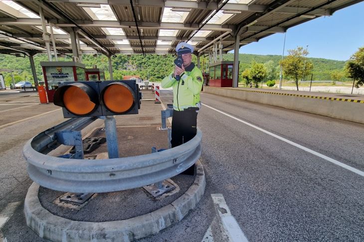 Slovenska policija (foto: policija.si)
