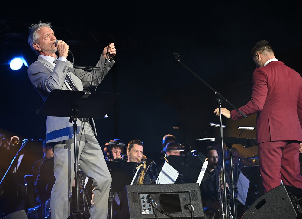 Darko Rundek i Jazz orkestar HRT-a pod vodstvom Mirona Hausera, Malo rimsko kazalisxte, 2.06.2023., snimio Danilo Memedovic  