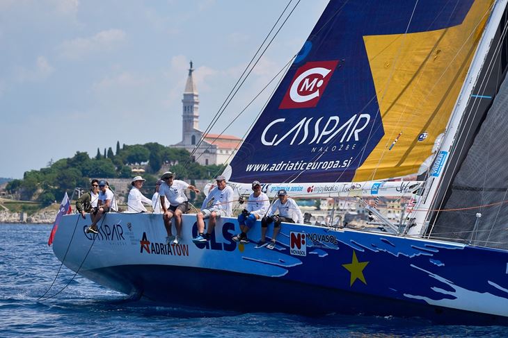Regata maksi krstaša