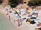 Prvi kupači na pulskim plažama (snimio Duško MARUŠIĆ ČIČI)