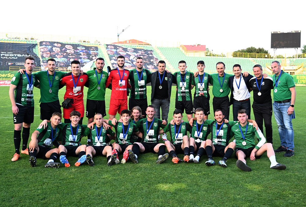 FINALISTI KUPA ISTRE - Nogometaši Rudara na "Drosini" (snimio Danilo MEMEDOVIĆ)