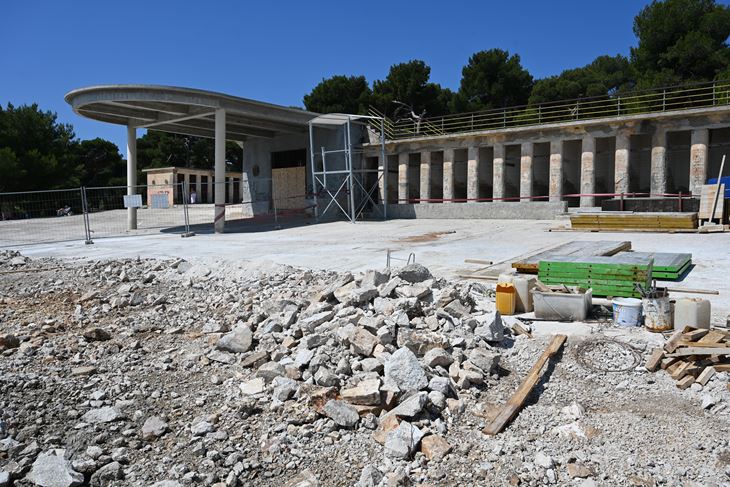 PULA 1 06 2023,KUPALISTE STOJA RADOVISnimio Danilo MEMEDOVIC