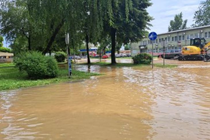 Kutina pod vodom ( Foto: Ravnateljstvo Civilne zaštite MUP - RH)
