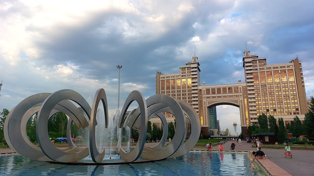 Šetnica u središtu Astane (snimio Dragan NIKOLIĆ)