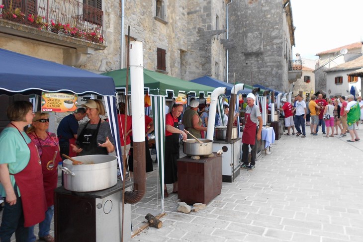 Vidova u Gračišću - Festival maneštri (Arhiva)