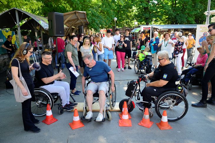 "Hodaj u mojim cipelama" (Snimio Dejan ŠTIFANIĆ)