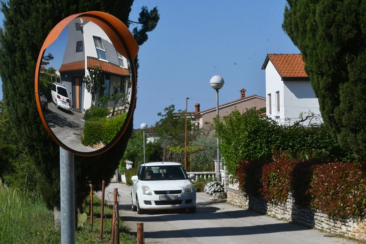 Karšiole je kvart između Velog Vrha i Štinjana (Snimio Milivoj Mijošek)